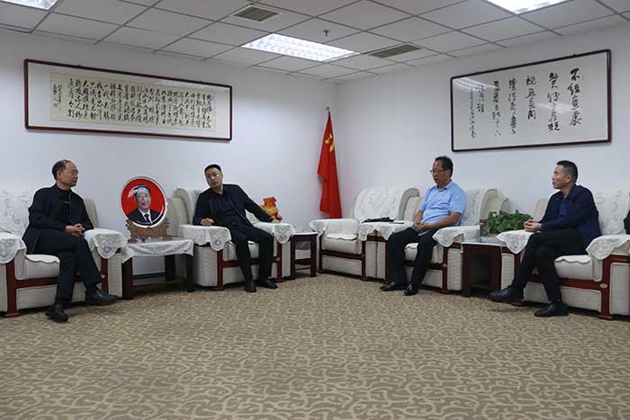 宋部長(zhǎng)聽(tīng)取內(nèi)蒙辦事處匯報(bào)工作開(kāi)展情況